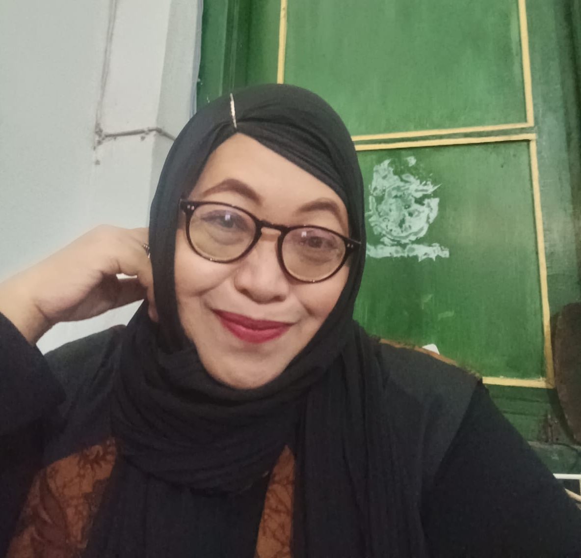 Politik Hukum Kekerasan Domestik di Indonesia: Antara Idealita dan Realita Politik Hukum Kekerasan Domestik di Indonesia: Antara Idealita dan Realita