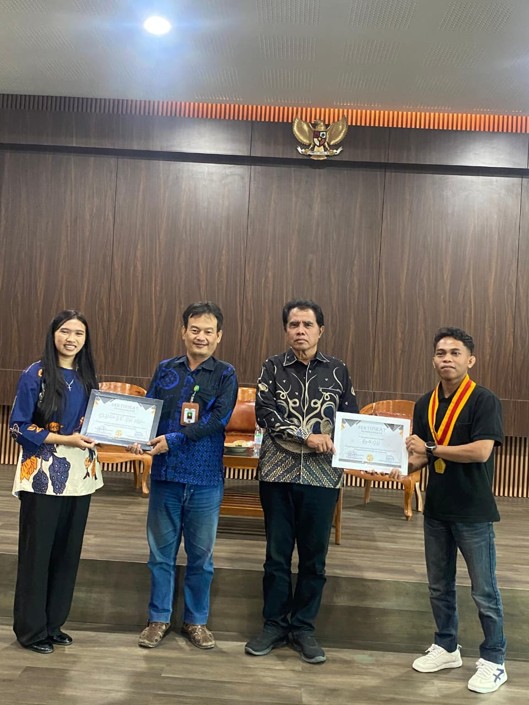 PERAN MAHASISWA DALAM MENGAWAL KEBIJAKAN PUBLIK DAN DEMOKRASI
